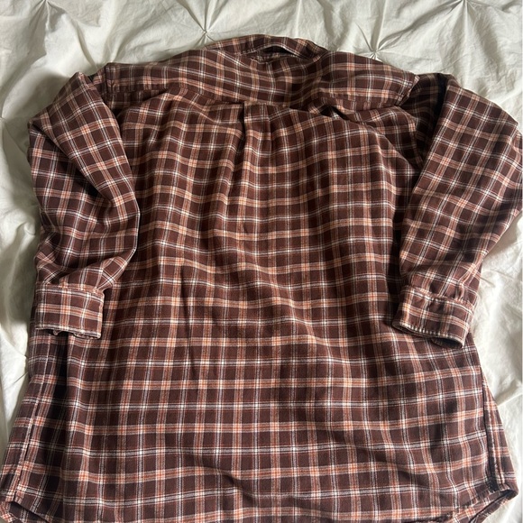 Men’s Large Pacific Trail Brown and Tan Plaid Button Up - Picture 6 of 6